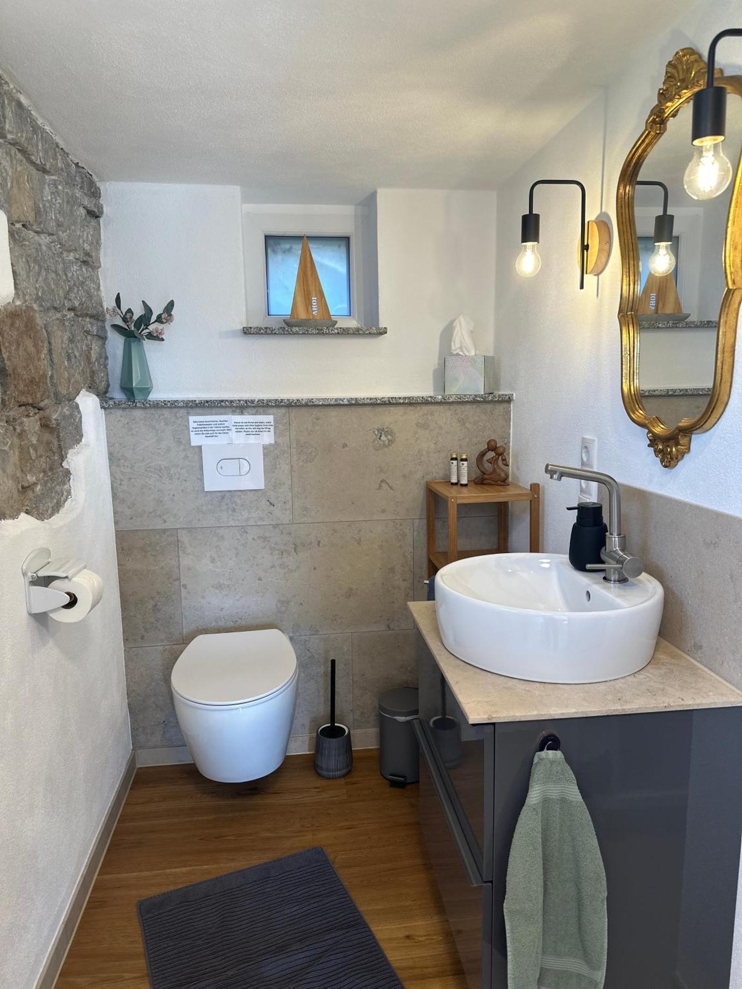 Ferienwohnung Um'S Eck Ochsenfurt Bagian luar foto