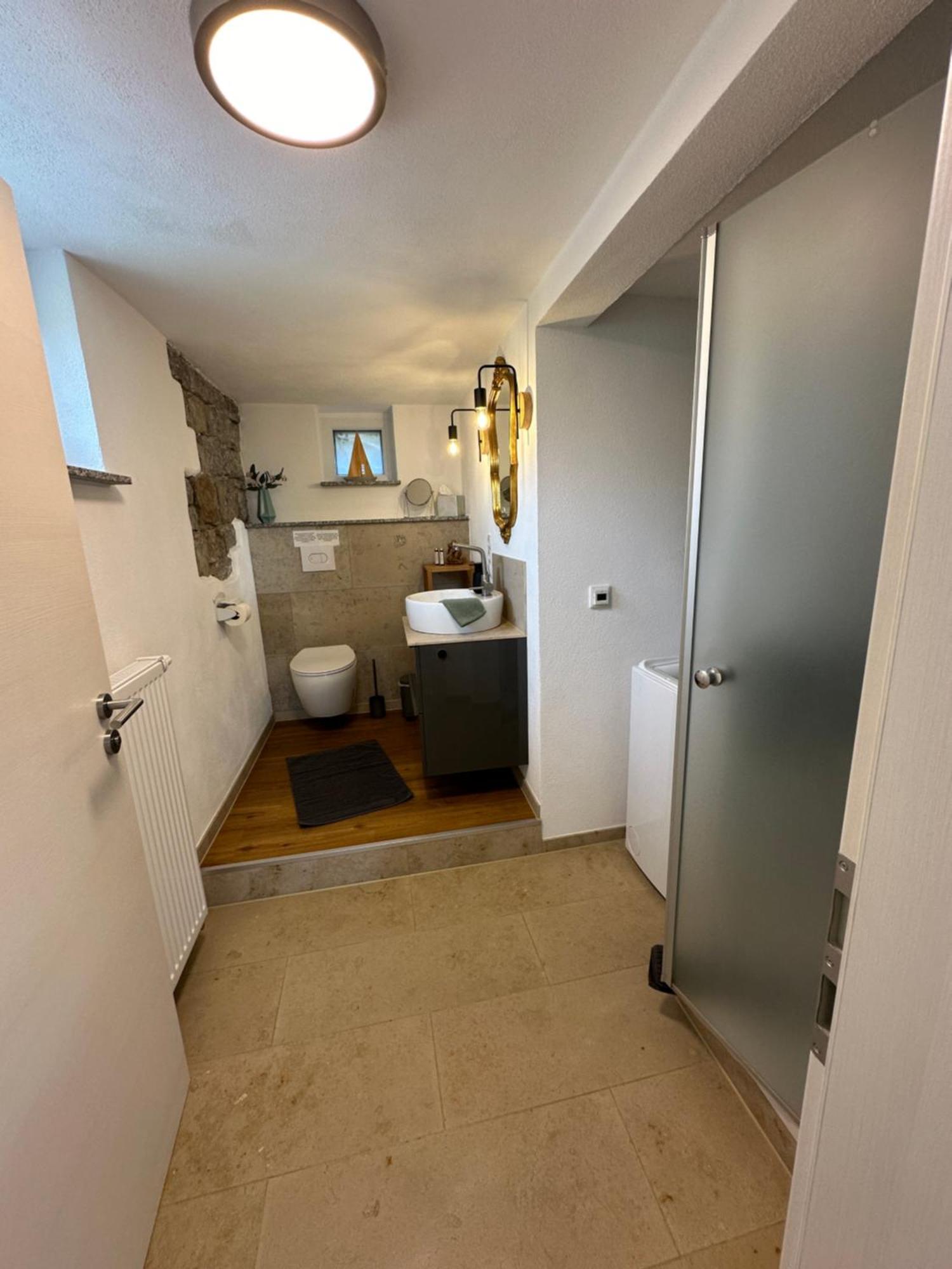 Ferienwohnung Um'S Eck Ochsenfurt Bagian luar foto